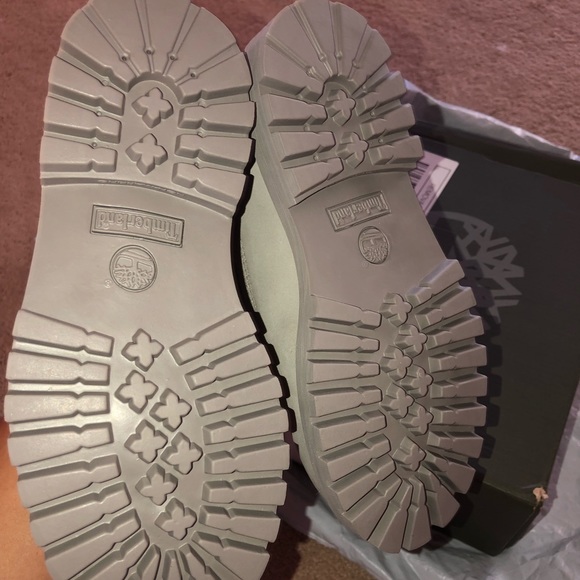 Authentic Toddler Timberland boots - Picture 2 of 2